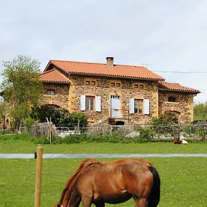 לינה וארוחת בוקר Domaine De La Poyat Légny